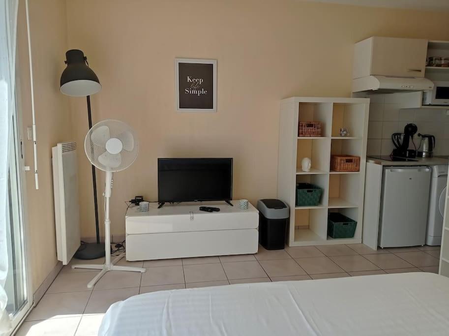 Studio Sur La Plage Des Dagueys Libourne Exterior photo